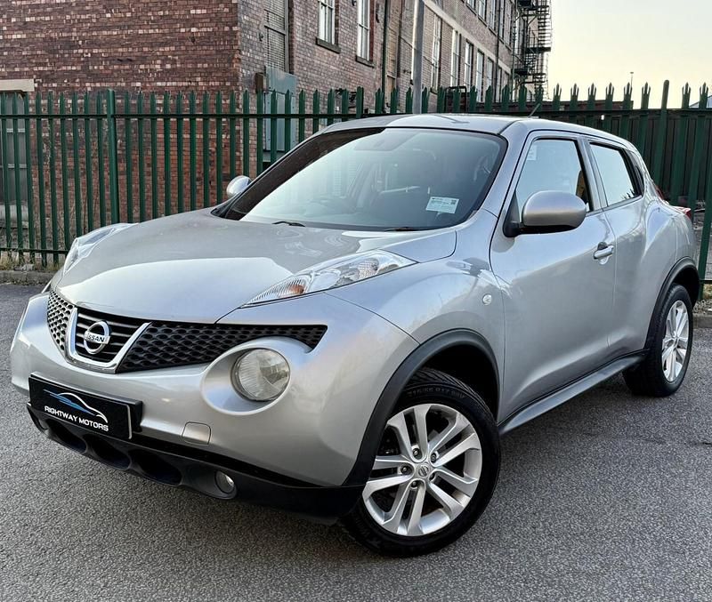 Begagnad Nissan Juke Acenta 117 HK (86 kW) 2013 Silver SUV