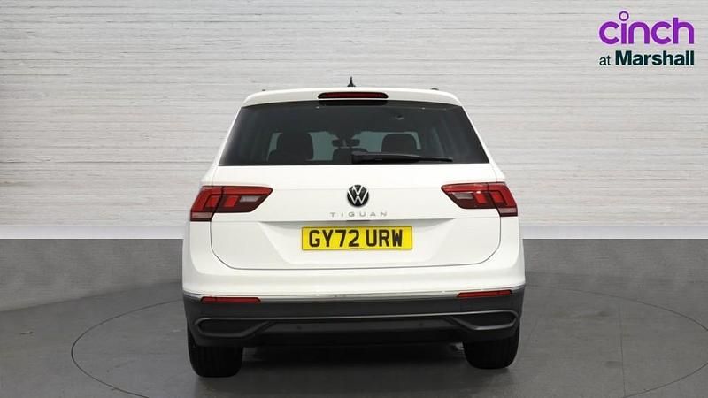 Usado VW Tiguan Life 150 HP (110 kW) 2022 Branco SUV