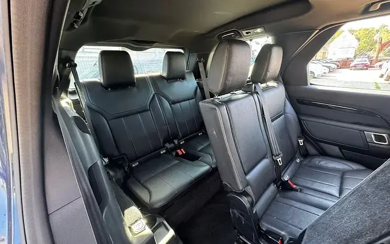 Used Land Rover Discovery SE 241 HP (177 kW) 2018 Blue SUV