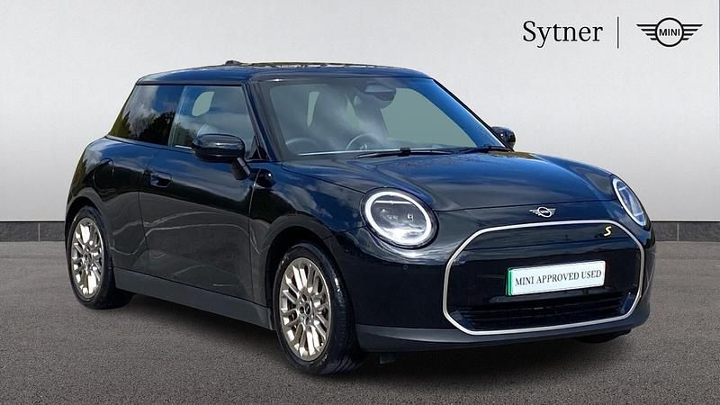 Used Mini Cooper SE Hatch 158 kW (215 HP) 2024 Black Hatchback
