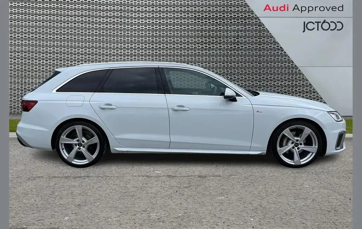 Używany Audi A4 S-Line 200 KM (147 kW) 2024 Biały Kombi