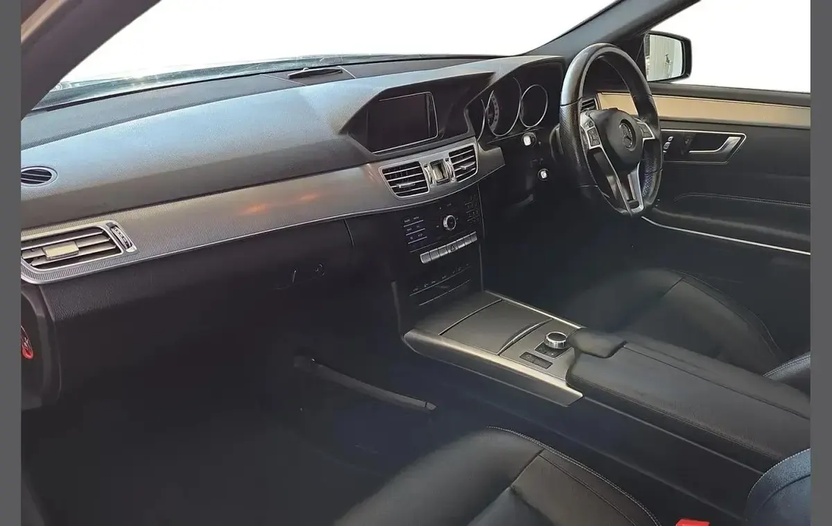 Used Mercedes E350 Premium 254 HP (186 kW) 2016 Black Estate