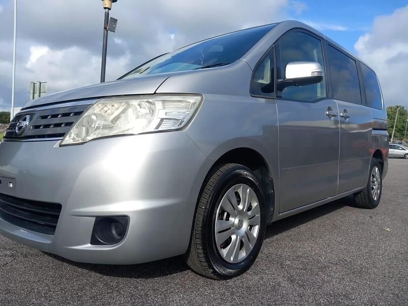 Used Nissan Serena 2008 Silver MPV