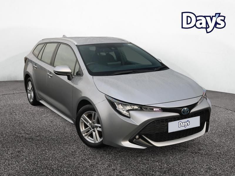 Silver Used 2022 Toyota Corolla Estate | £17,499 (Fair price) - Image 1/4