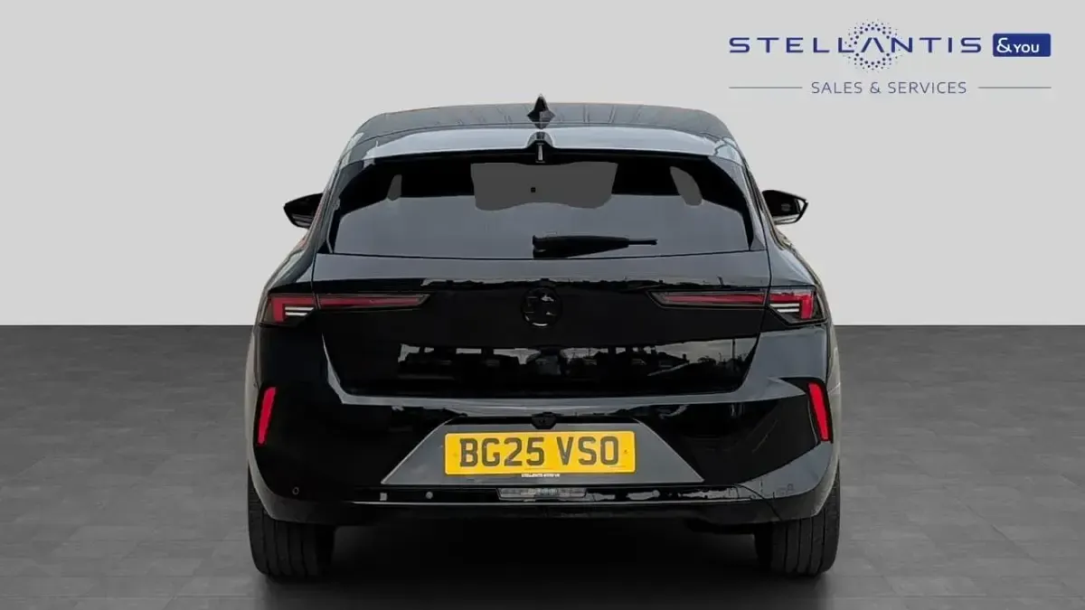 Used Vauxhall Astra S 128 HP (94 kW) 2025 Black Hatchback