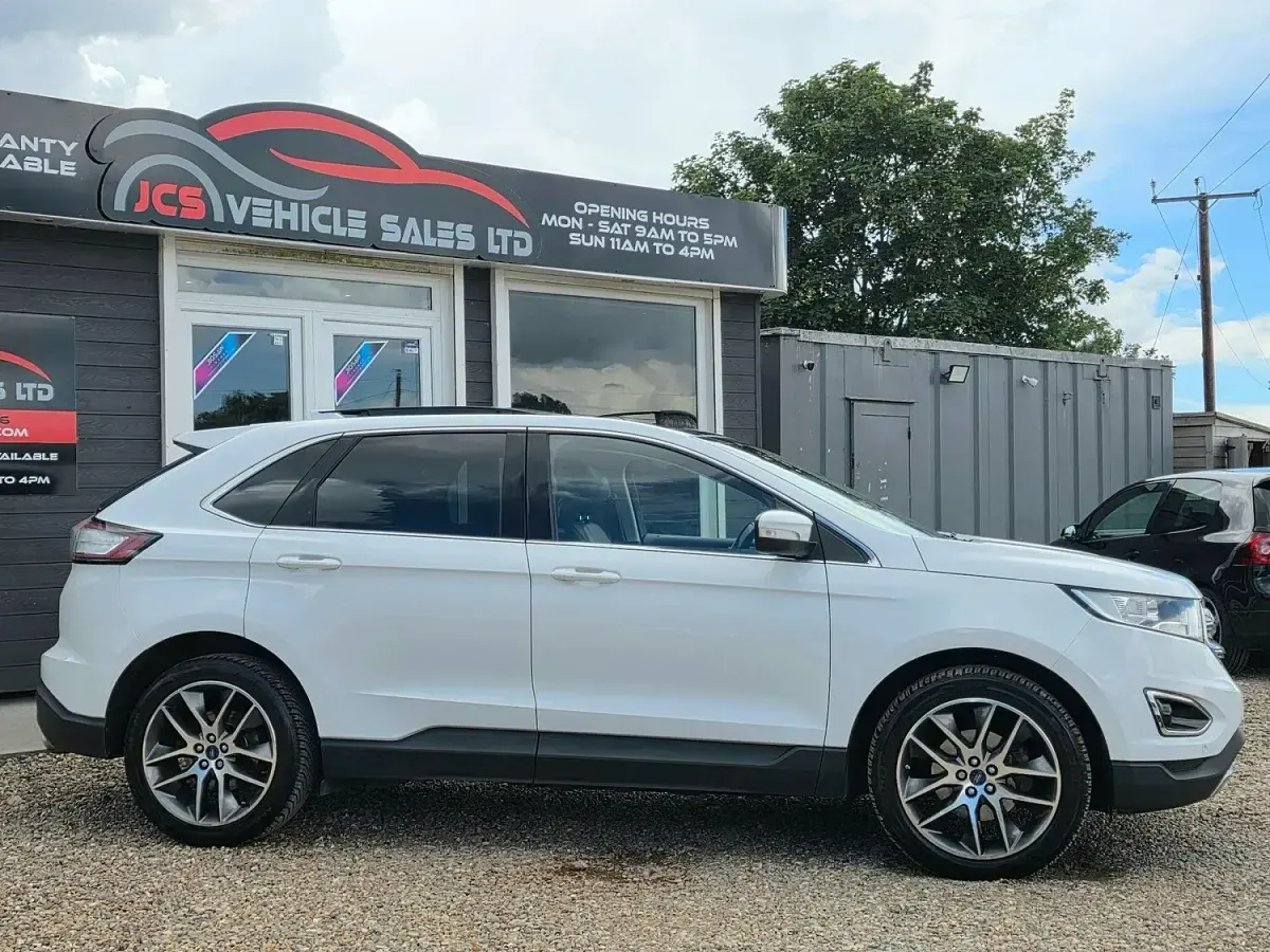 Used Ford Edge Titanium 210 HP (154 kW) 2018 White SUV