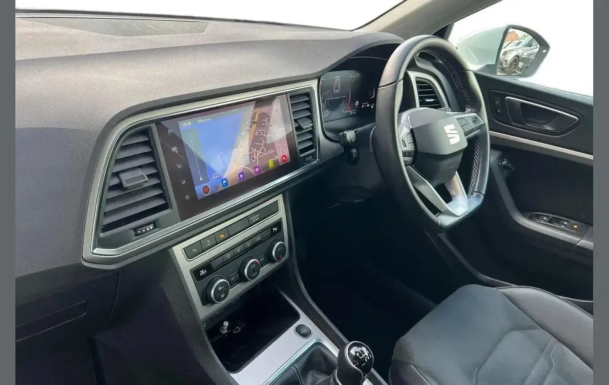 Used Seat Ateca Xperience 150 HP (110 kW) 2023 Nevada white SUV