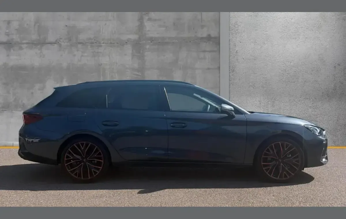 New Cupra Leon 147 HP (108 kW) 2026 Grey Estate