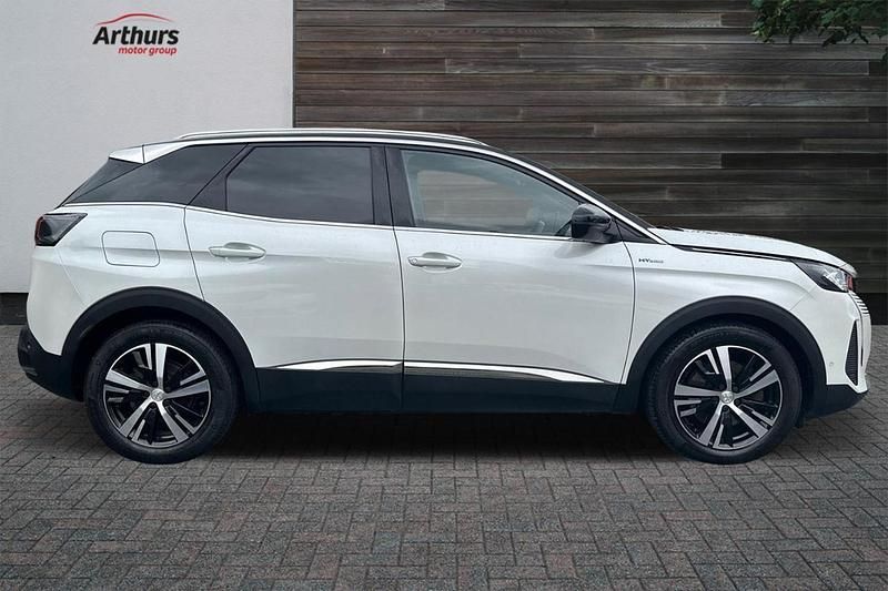 White Used 2021 Peugeot 3008 Premium SUV | £19,187 (Fair price) - Image 1/4
