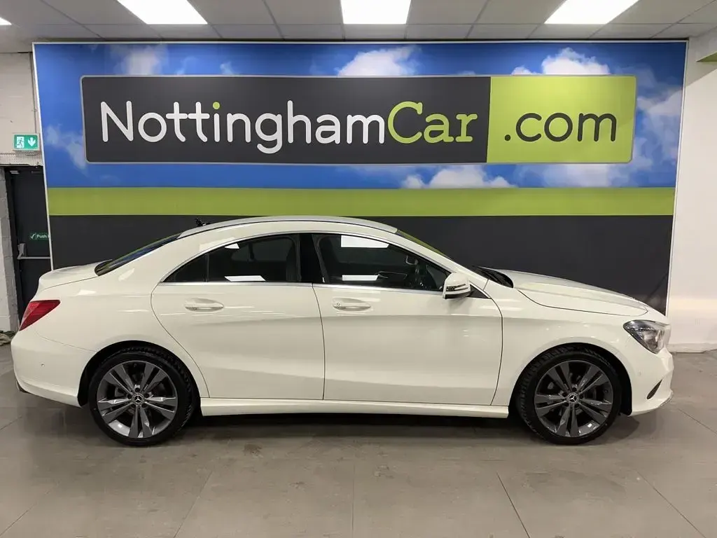 Used Mercedes CLA180 122 HP (89 kW) 2017 White Coupe