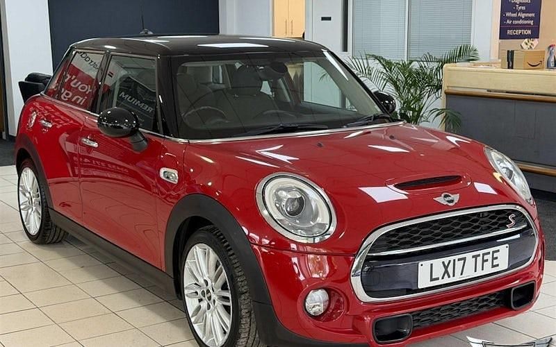Begagnad Mini Cooper S Hatch 192 HK (141 kW) 2017 Halvkombi