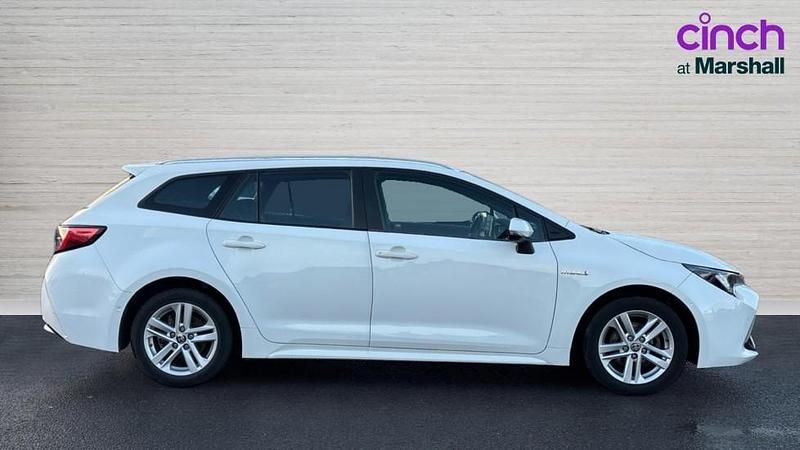 Usado Toyota Corolla 122 HP (89 kW) 2020 Branco Carrinha