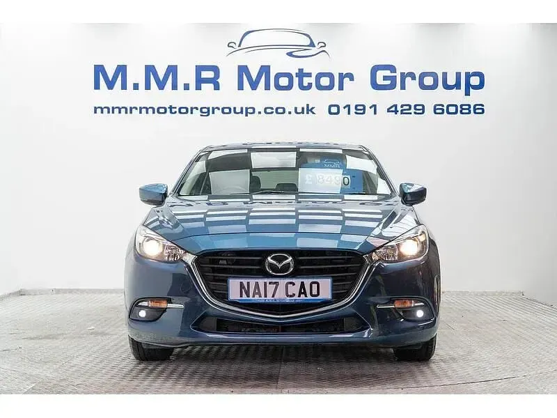 Used Mazda 3 118 HP (86 kW) 2017 Blue Hatchback