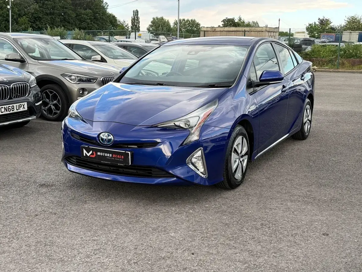 Used Toyota Prius Business Edition 122 HP (89 kW) 2018 Blue Hatchback