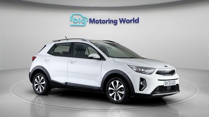 Used Kia Stonic 100 HP (73 kW) 2021 White SUV