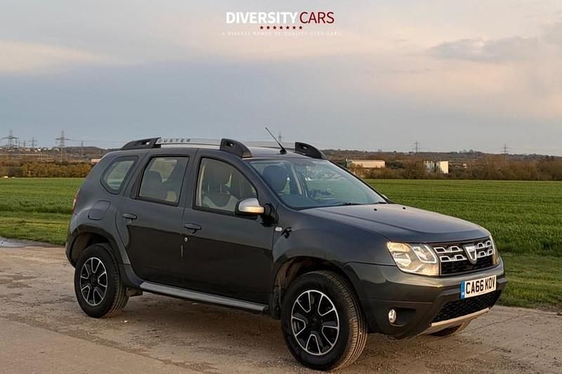 Used Dacia Duster Prestige 110 HP (80 kW) 2016 Grey SUV