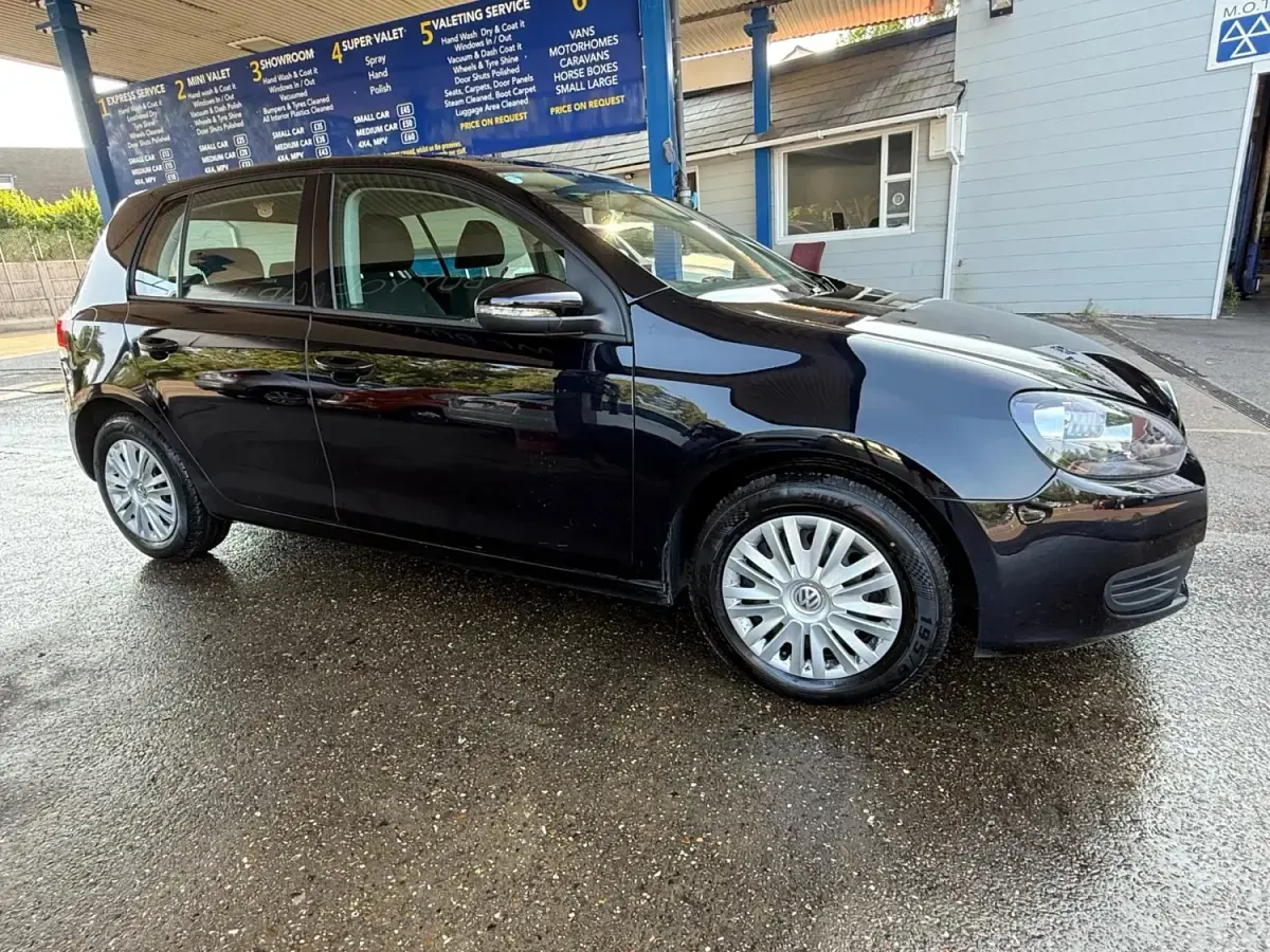 Używany VW Golf VII S 105 KM (77 kW) 2012 Czarny Hatchback
