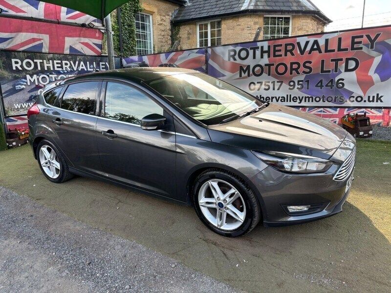 Grey Used 2016 Ford Focus Zetec Hatchback | £5,995 (Good price) - Image 1/4