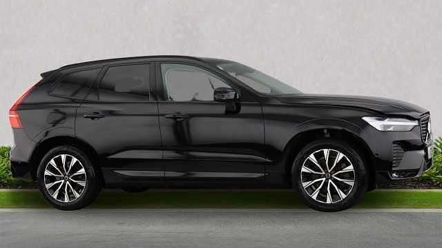 Usado Volvo XC60 Plus 197 HP (144 kW) 2023 Preto SUV