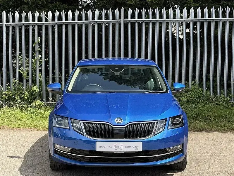 Used Skoda Octavia LAURIN & KLEMENT 150 HP (110 kW) 2017 Blue Hatchback
