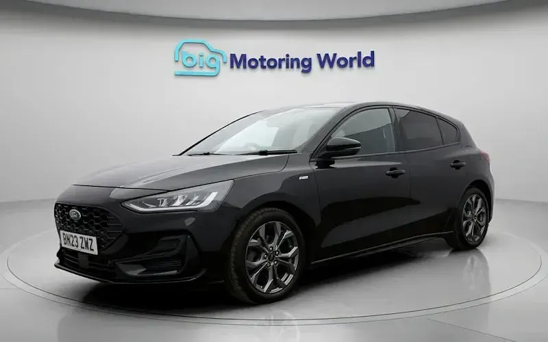 Used Ford Focus ST-Line 125 HP (91 kW) 2023 Black Hatchback