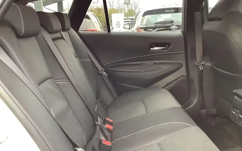Used Toyota Corolla 184 HP (135 kW) 2021 Silver Estate
