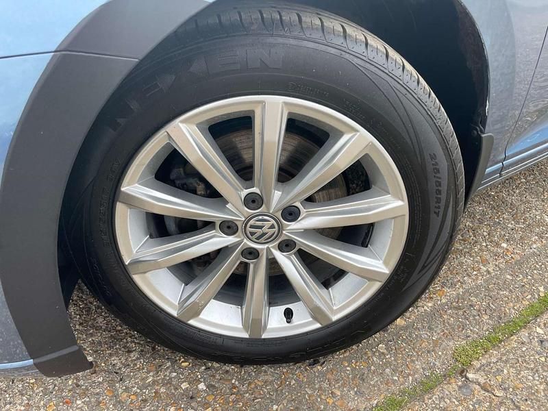 Usado VW Passat Business 150 HP (110 kW) 2017 Azul Sedan