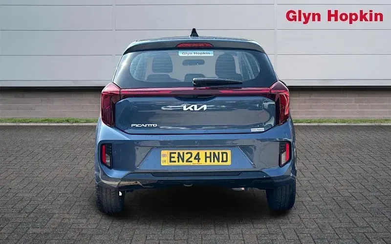 Used Kia Picanto 63 HP (46 kW) 2024 Blue Hatchback