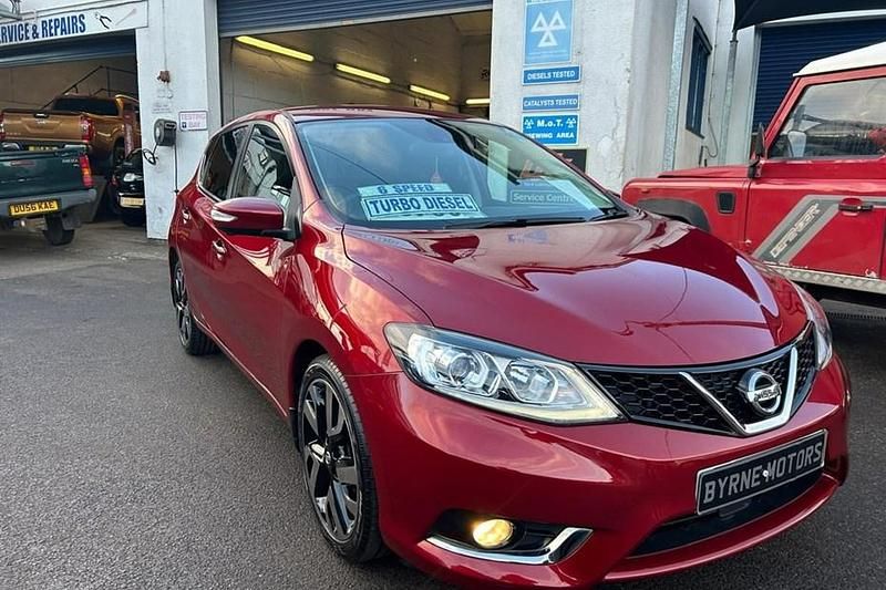 Red Used 2017 Nissan Pulsar Tekna Hatchback | £5,795 (Fair price) - Image 1/1