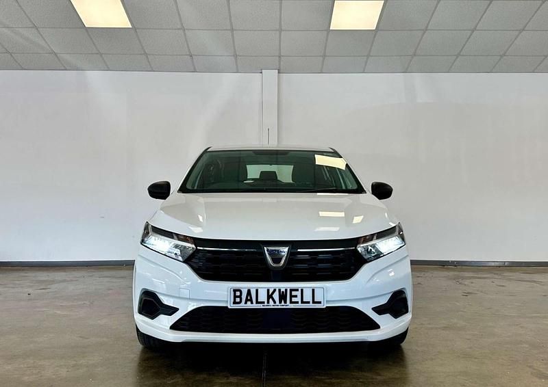 Used Dacia Sandero Essentiel 100 HP (73 kW) 2022 White Hatchback