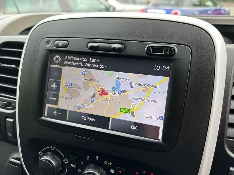 Begagnad Renault Trafic 115 HK (84 kW) 2015 Svart Minibuss