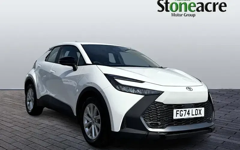 Used Toyota C-HR 140 HP (102 kW) 2026 SUV