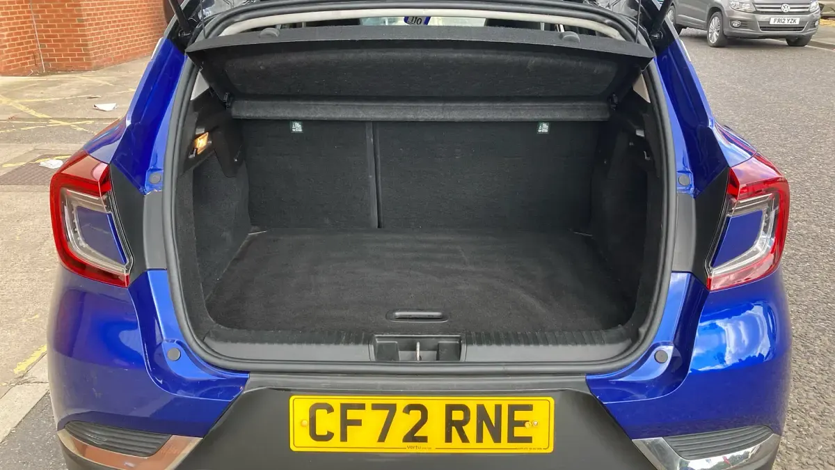 Used Renault Captur Techno 91 HP (66 kW) 2023 Blue/black SUV