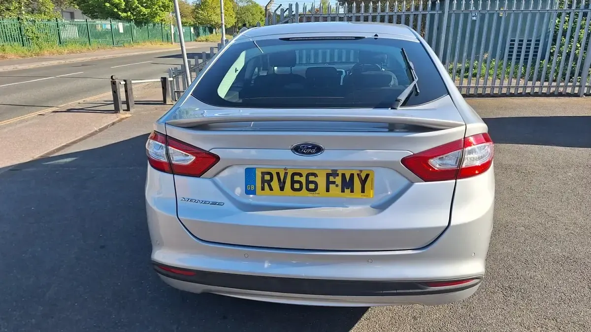 Used Ford Mondeo Zetec 2016 Silver Hatchback