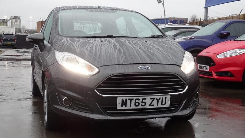 Grey Used 2015 Ford Fiesta Zetec Hatchback | £4,500 (Fair price) - Image 1/4