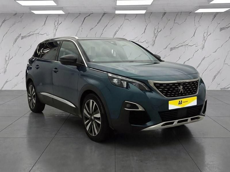 Used Peugeot 5008 Premium 130 HP (95 kW) 2019 Green SUV