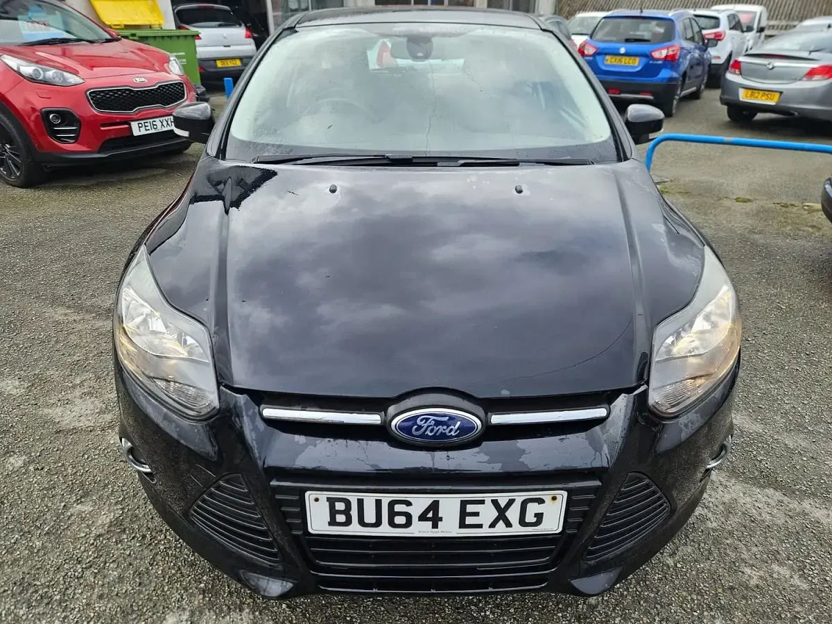 Used Ford Focus Zetec 115 HP (84 kW) 2014 Black Hatchback