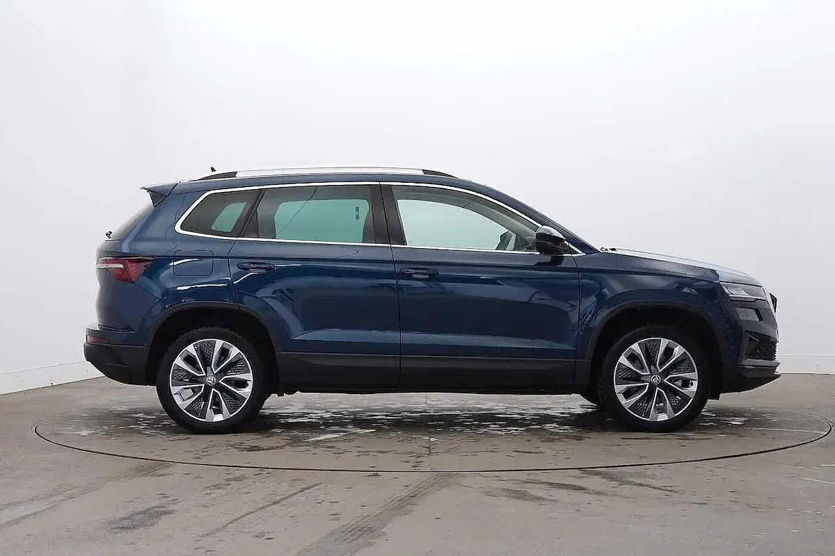 Used Skoda Karoq SE L 150 HP (110 kW) 2023 Petrol blue metallic SUV