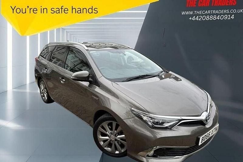 Used 2016 Toyota Auris Touring Sports Estate | £10,988 (Fair price) - Image 1/1