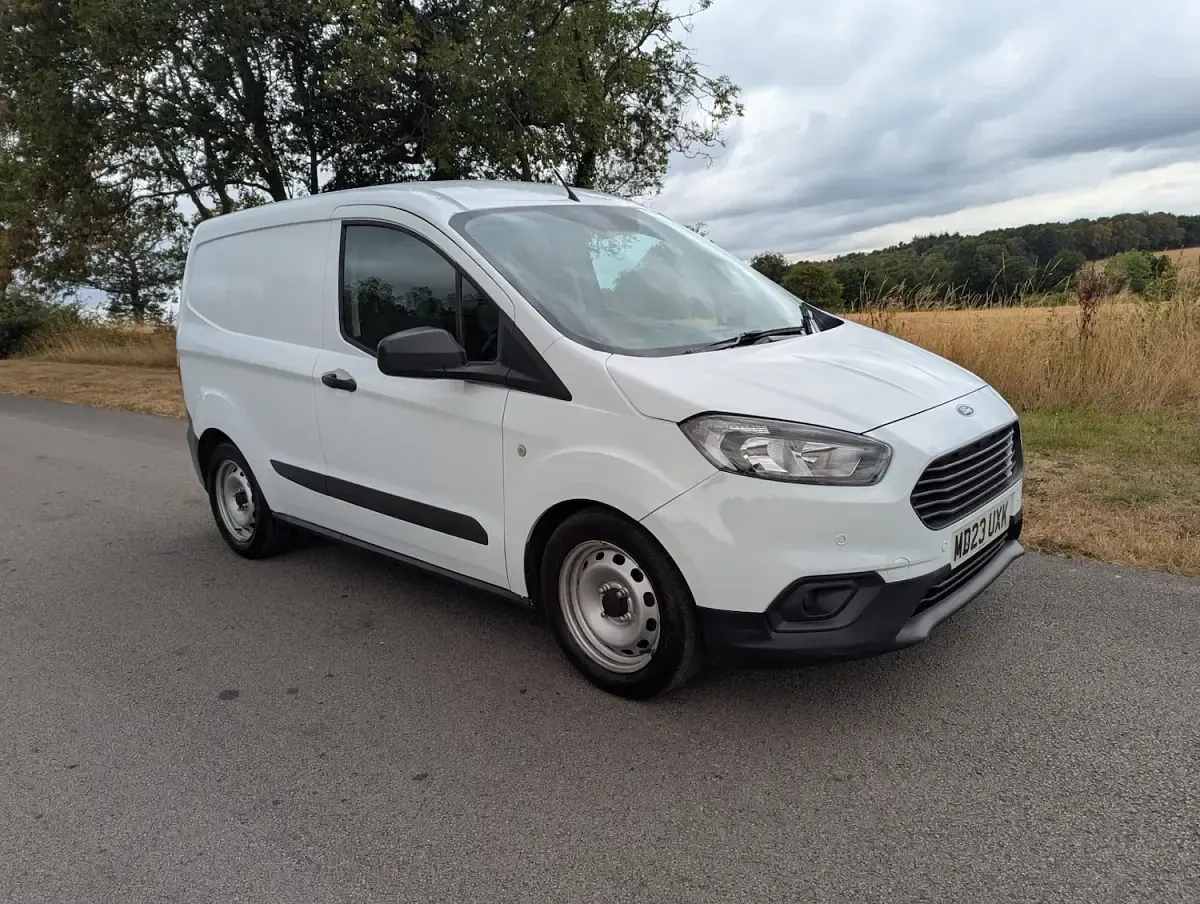 Used Ford Transit Courier 75 HP (55 kW) 2023 White Van