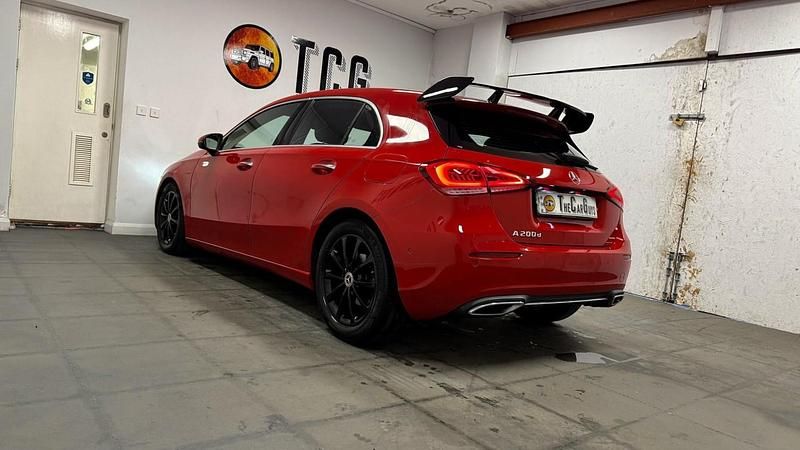Used Mercedes A150 Premium 150 HP (110 kW) 2019 Red Hatchback