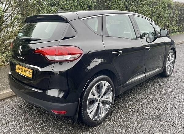 Usado Renault Scénic IV Dynamique 2017 Preto Monovolume