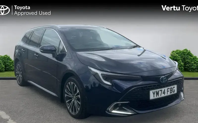 Used Toyota Corolla Design 140 HP (102 kW) 2024 Estate