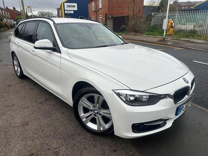 White Used 2013 BMW 318 Sport Line Estate | £5,790 (Fair price) - Image 1/4