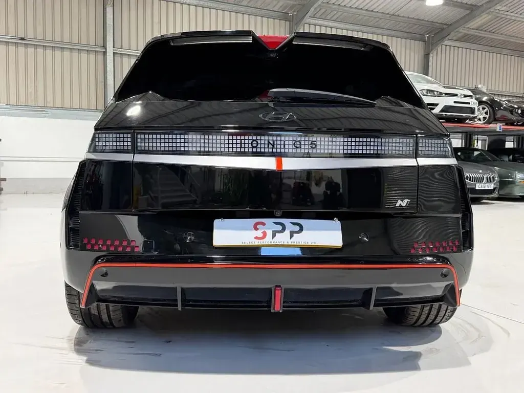 Usado Hyundai Ioniq 478 kW (650 CV) 2024 Negro Utilitario