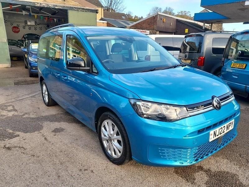 Blue Used 2022 VW Caddy Maxi Life Life MPV | £24,975 (Fair price) - Image 1/3