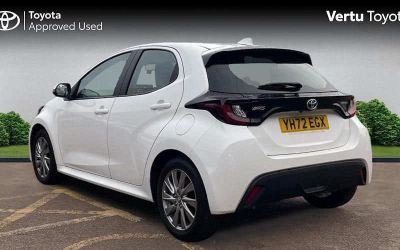 Second-hand Toyota Yaris Hybrid 116 CP (85 kW) 2026 Hatchback