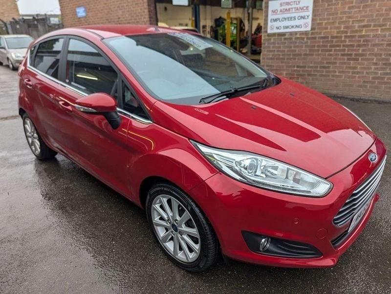 Red Used 2015 Ford Fiesta Titanium Hatchback | £7,995 (Expensive) - Image 1/4