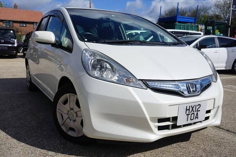 Used Honda Fit Hybrid 2026 White Hatchback