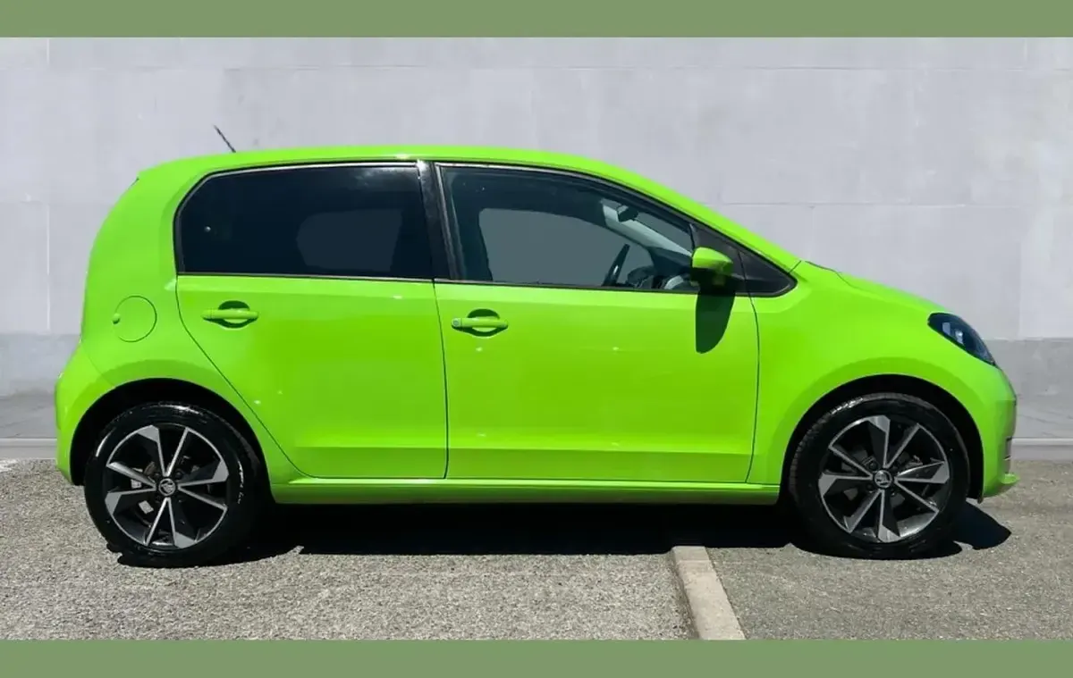 Used Skoda Citigo-e IV SE L 61 kW (83 HP) 2020 Kiwi green Hatchback